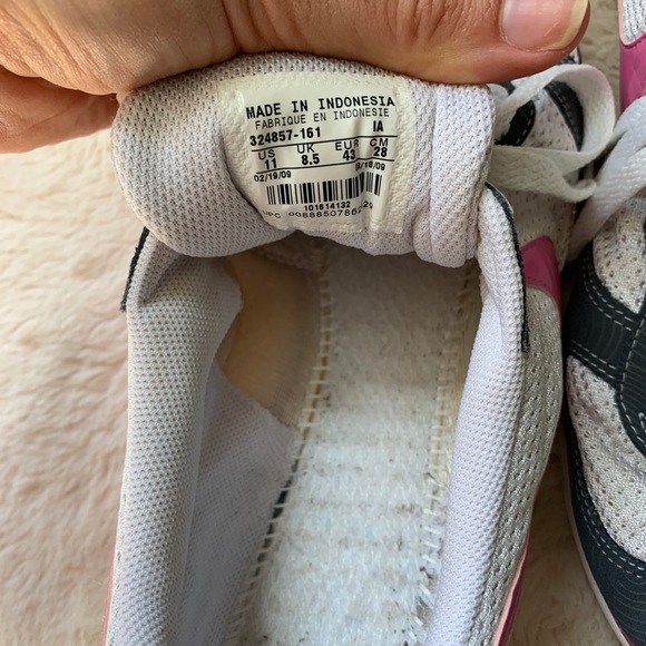 Nike Eclipse Gray and Pink shoes 👟 - Picture 5 of 8